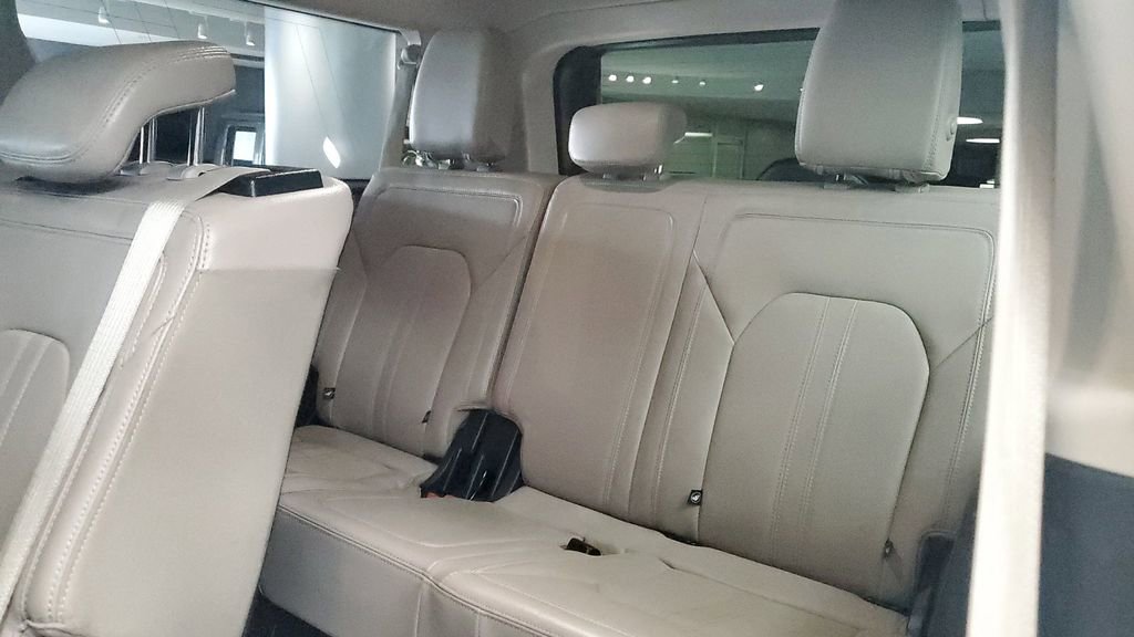 Used 2024 Ford Expedition Max Limited image 19
