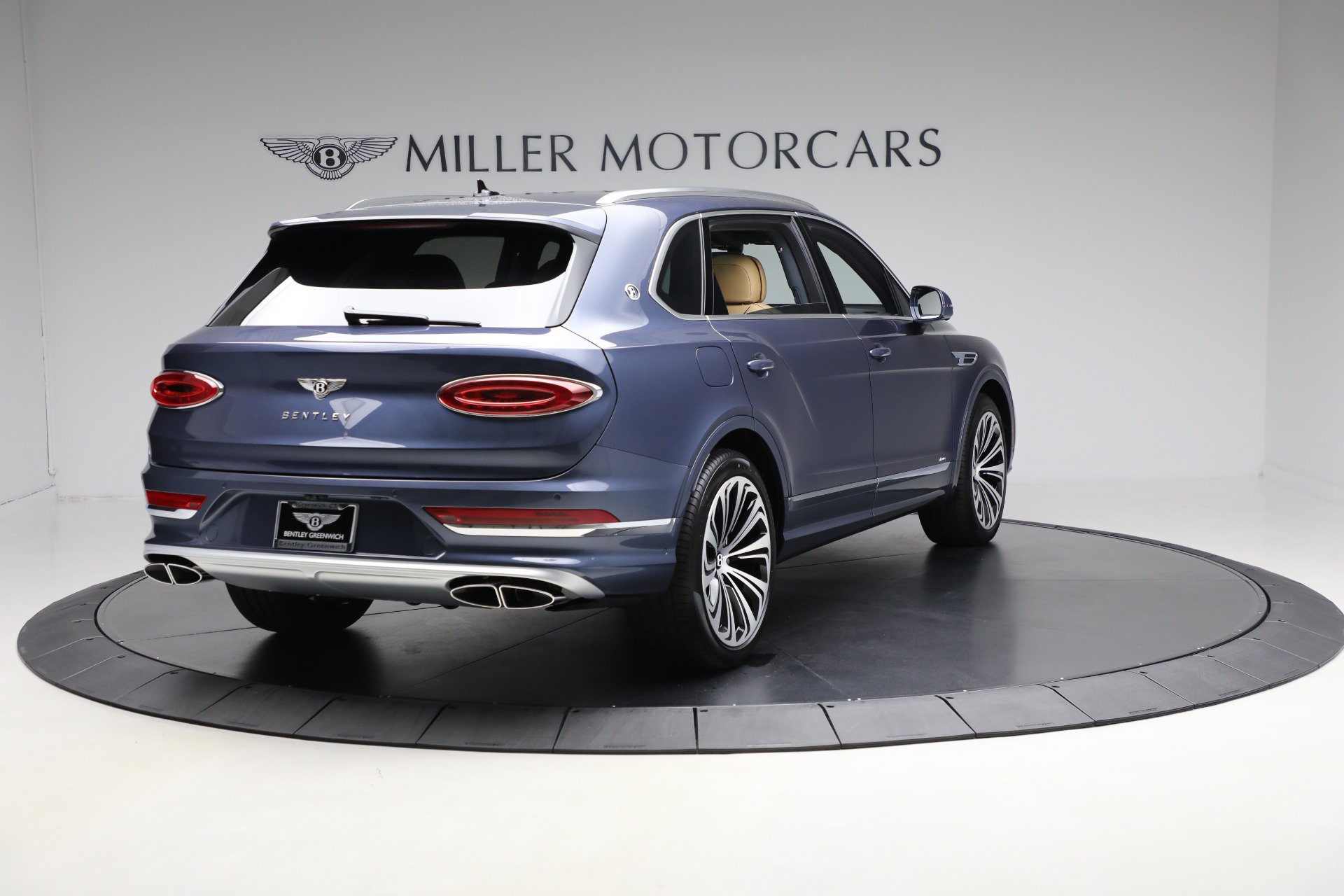 Certified 2025 Bentley Bentayga Extended Wheelbase AWD/4WD image 7