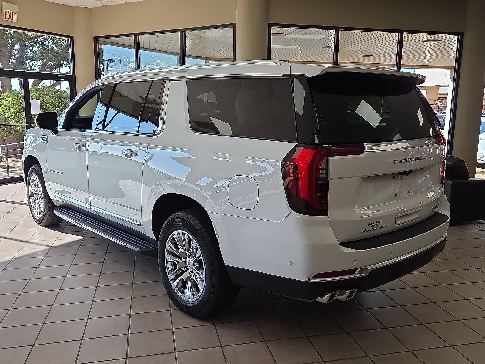 New 2026 GMC Yukon XL Denali w/ Advanced Technology Package AWD/4WD image 3