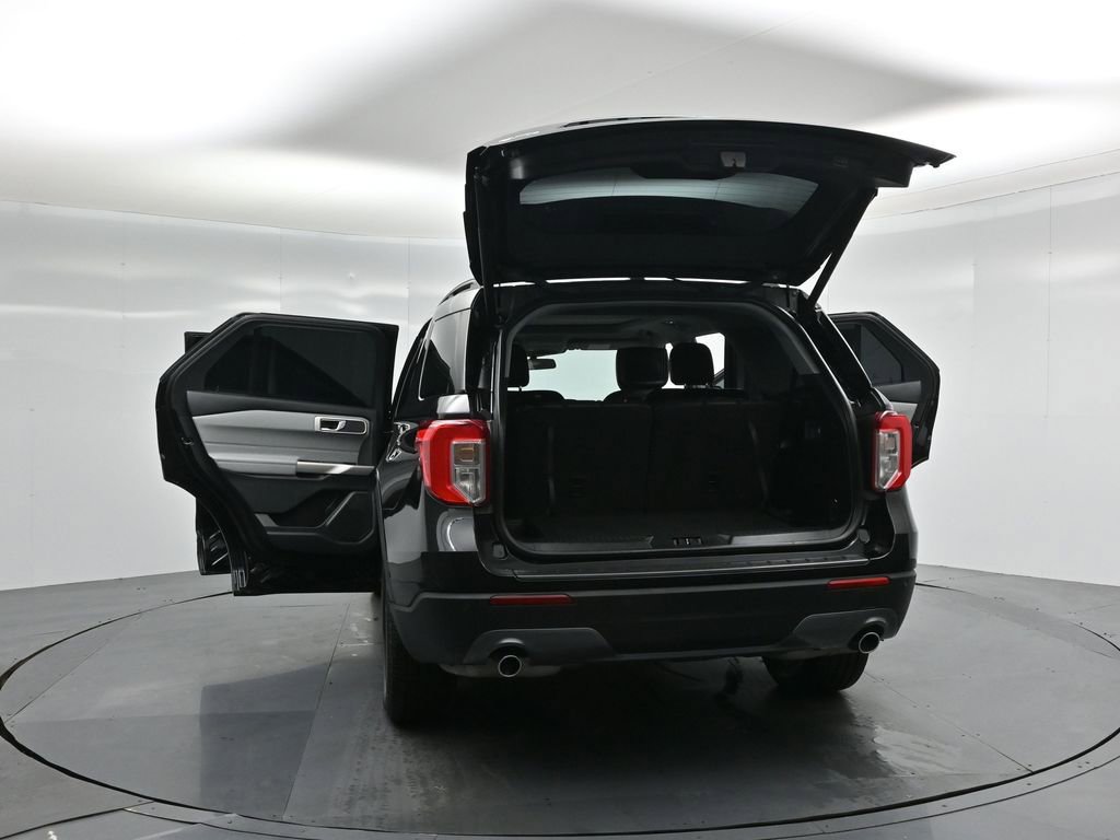 Certified 2023 Ford Explorer XLT w/ Equipment Group 202A image 40
