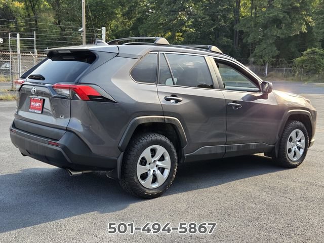 Used 2021 Toyota RAV4 LE FWD image 5