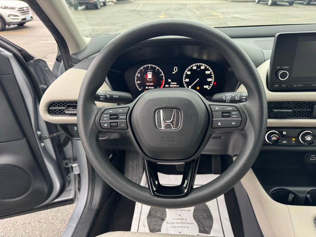 Used 2023 Honda HR-V LX image 12