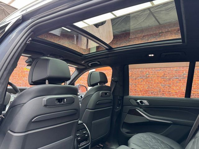 Used 2026 BMW X7 xDrive40i AWD/4WD image 25