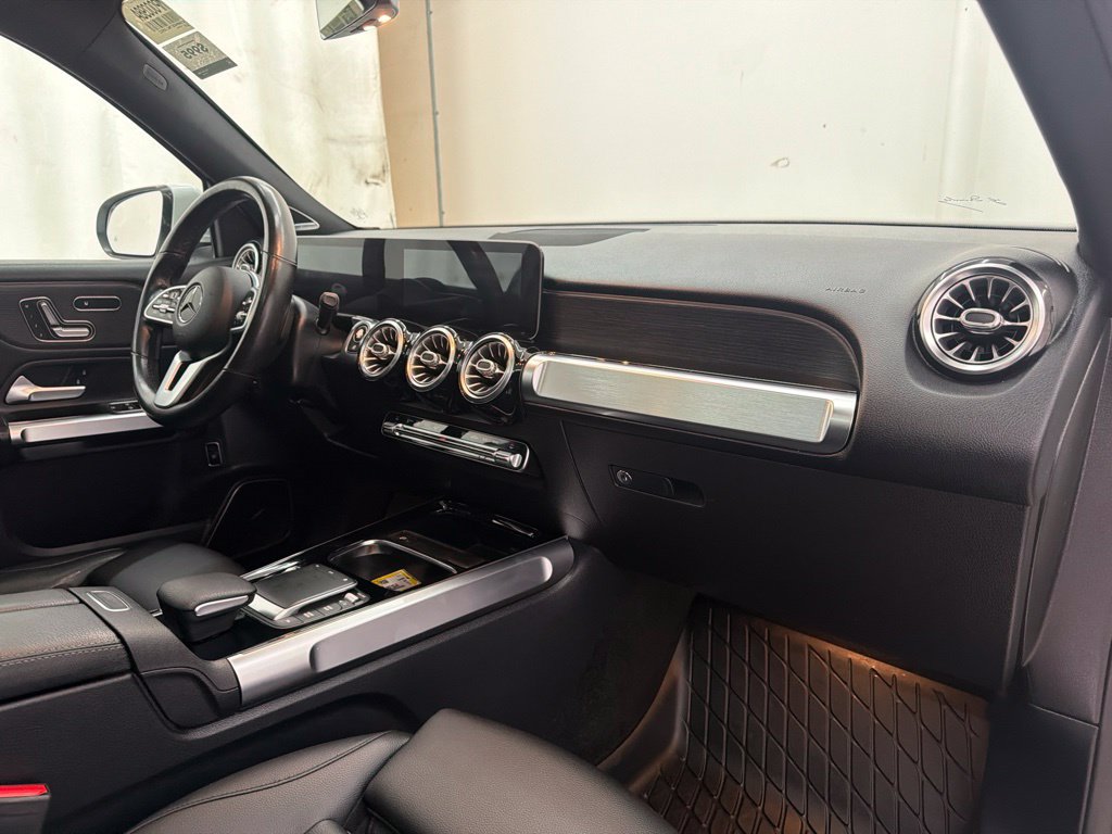Certified 2021 Mercedes-Benz GLB 250 image 32