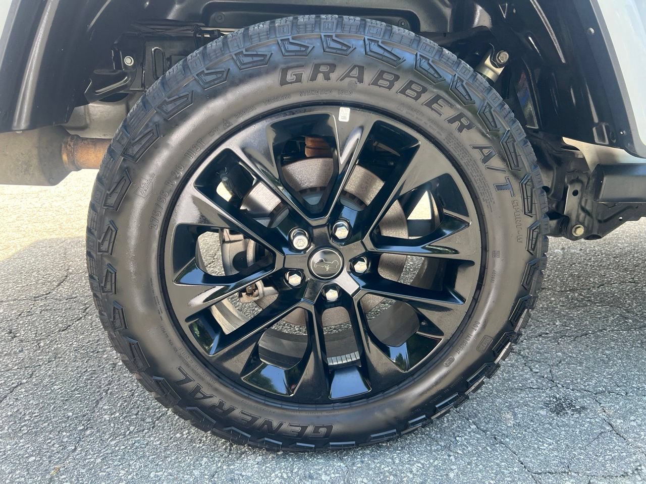 Used 2022 Jeep Gladiator Overland AWD/4WD image 19
