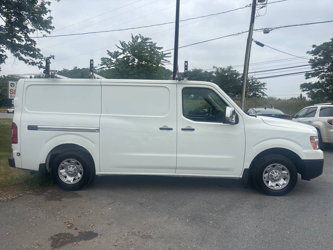 Used 2021 Nissan NV 2500 SV RWD image 5