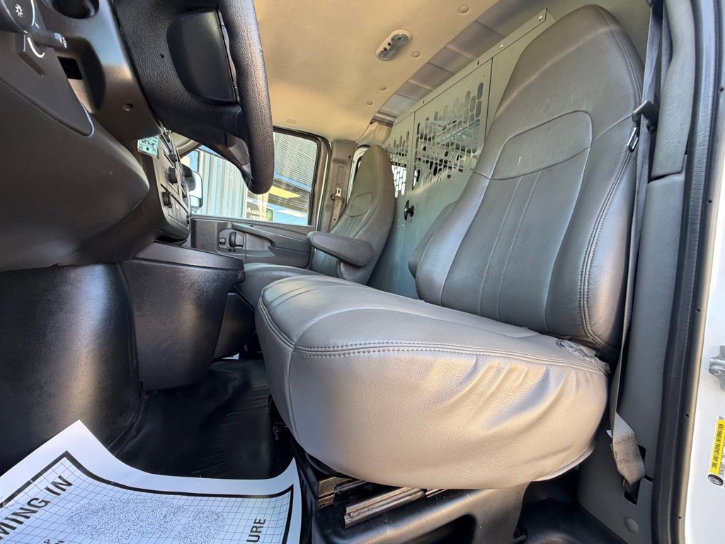 Used 2014 GMC Savana 1500 RWD image 12