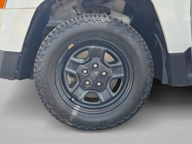 Used 2016 Jeep Patriot Sport w/ Power Value Group FWD image 19