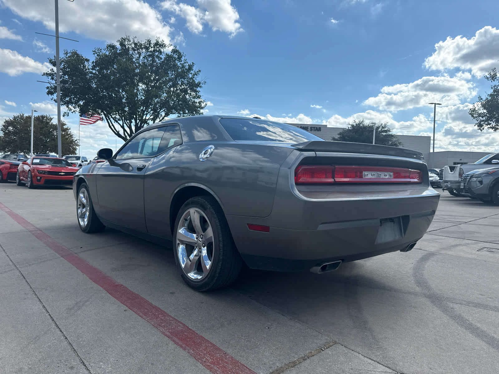 Used 2011 Dodge Challenger R/T w/ Sound Group II RWD image 2