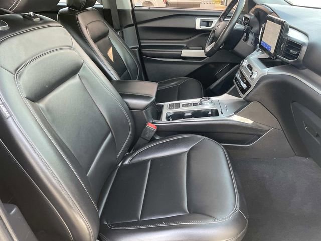 Certified 2022 Ford Explorer XLT w/ Equipment Group 202A image 36