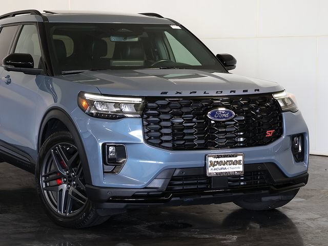 Used 2025 Ford Explorer ST AWD/4WD image 6