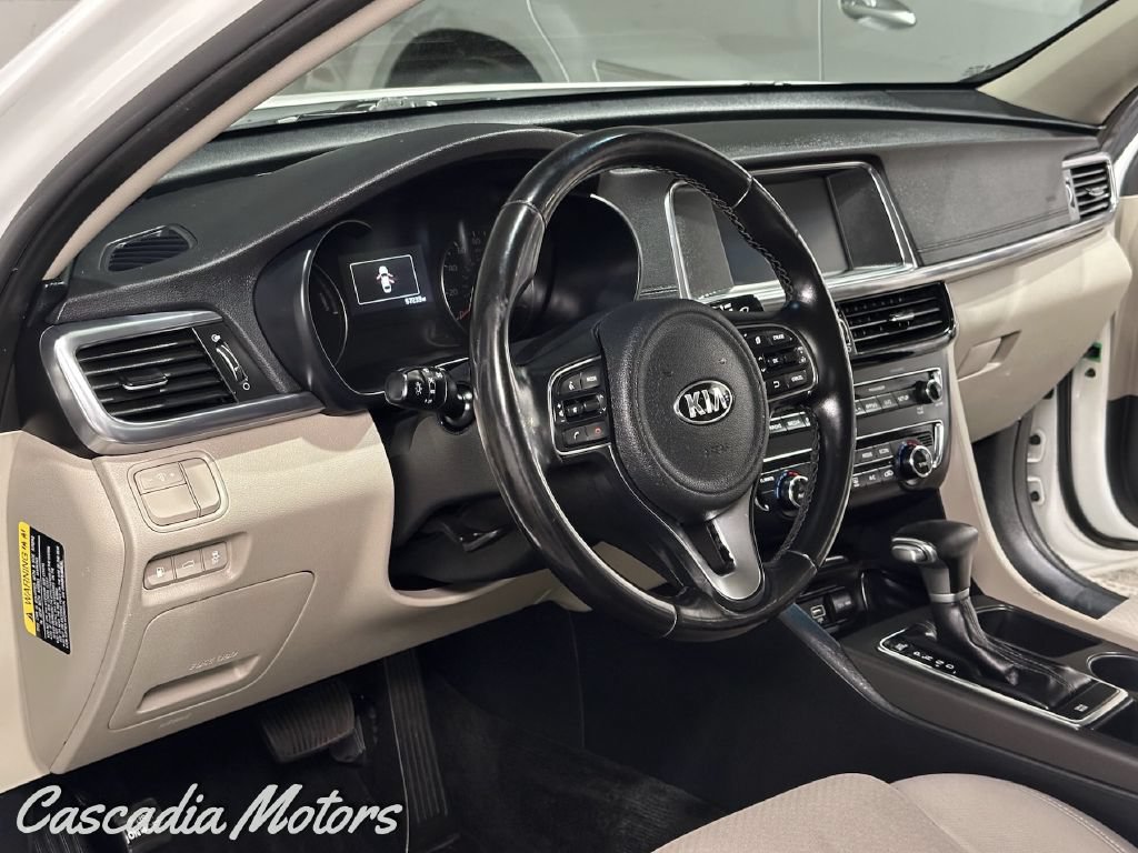 Used 2017 Kia Optima Premium FWD image 11