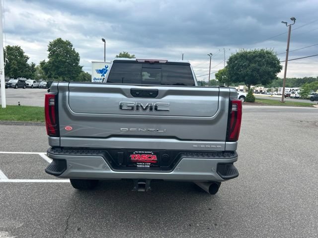 Used 2025 GMC Sierra 3500 Denali Ultimate AWD/4WD image 6