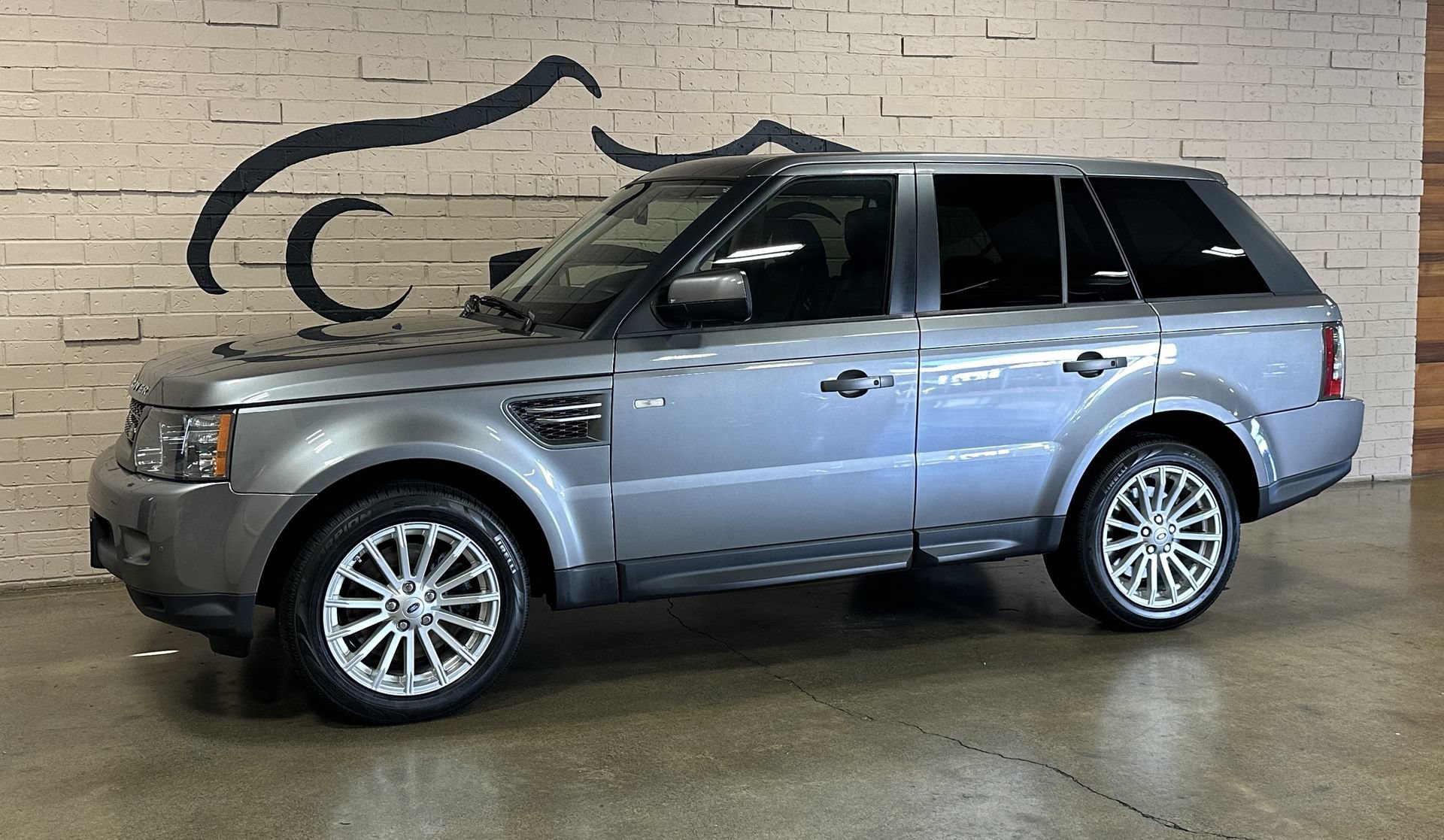 Used 2011 Land Rover Range Rover Sport HSE AWD/4WD image 17
