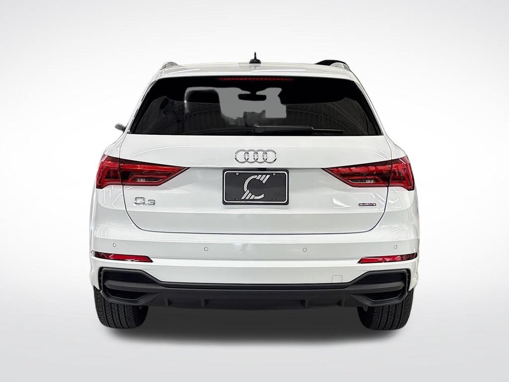 Certified 2025 Audi Q3 2.0T Premium Plus w/ Premium Plus Package AWD/4WD image 4