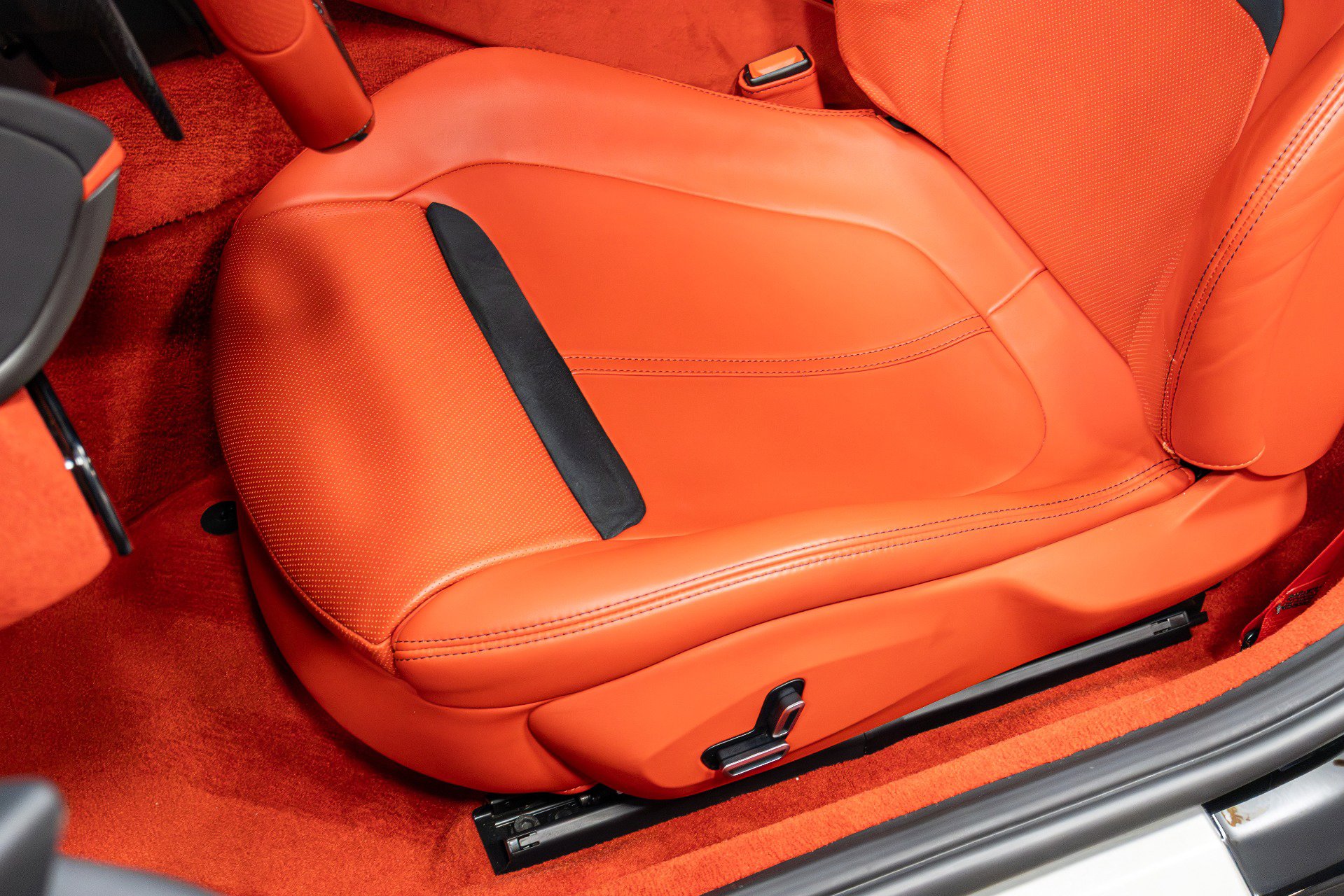 Used 2022 Ferrari Roma image 7