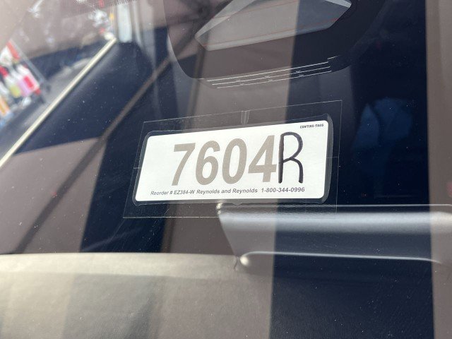 Used 2025 Toyota Corolla Cross LE image 33