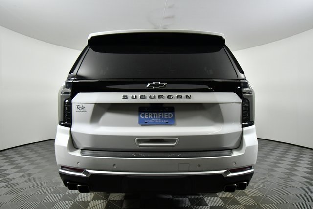 Certified 2025 Chevrolet Suburban High Country image 12