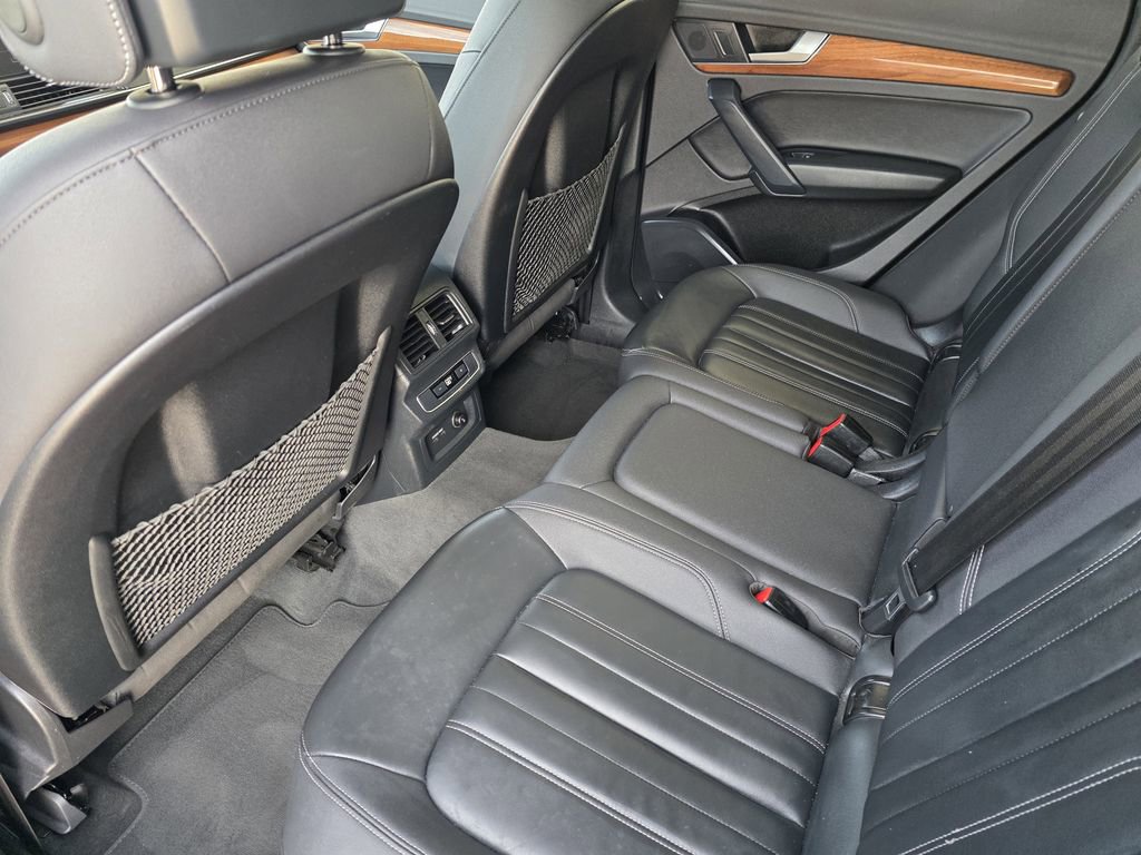 Used 2023 Audi Q5 2.0T Premium w/ Convenience Package AWD/4WD image 20