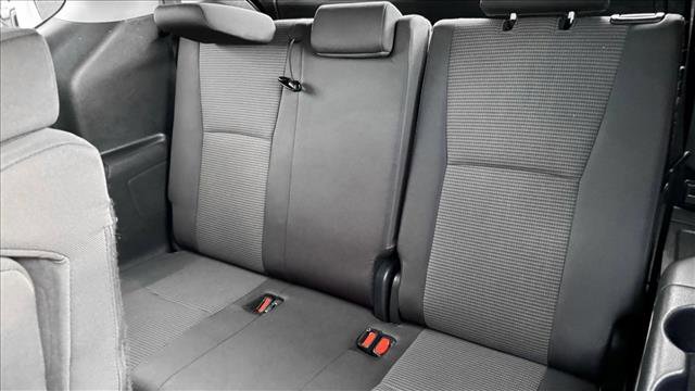 Used 2024 Toyota Highlander LE image 18