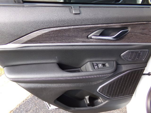 Used 2024 Jeep Grand Cherokee Limited 4xe image 23