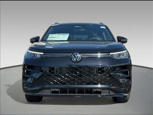 New 2026 Volkswagen Tiguan SE R-Line image 2