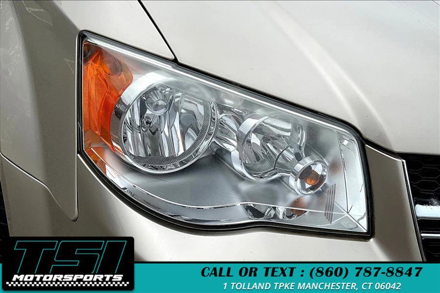 Used 2012 Dodge Grand Caravan SE image 30