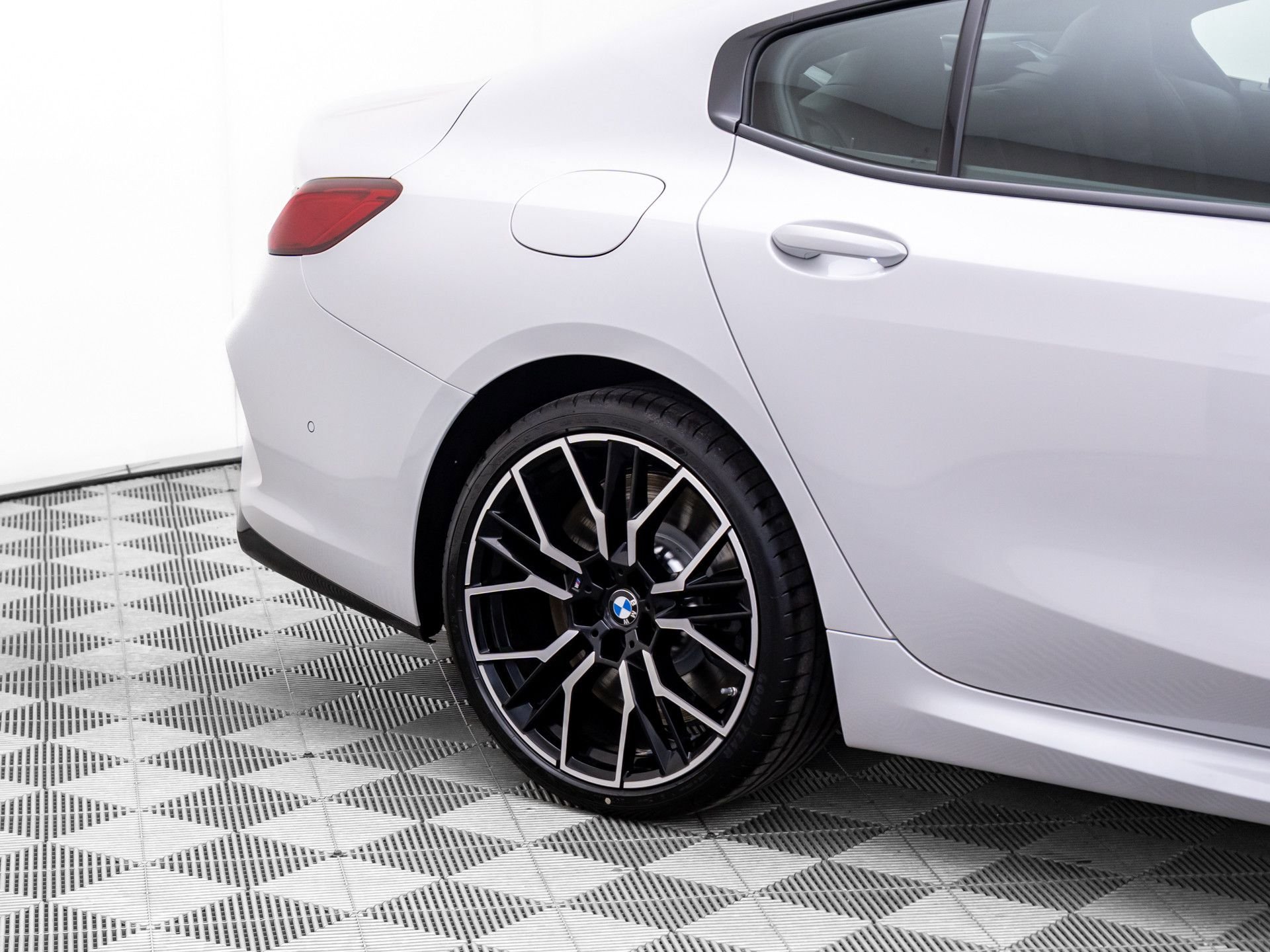 New 2026 BMW M850i xDrive w/ M Carbon Exterior Package AWD/4WD image 35