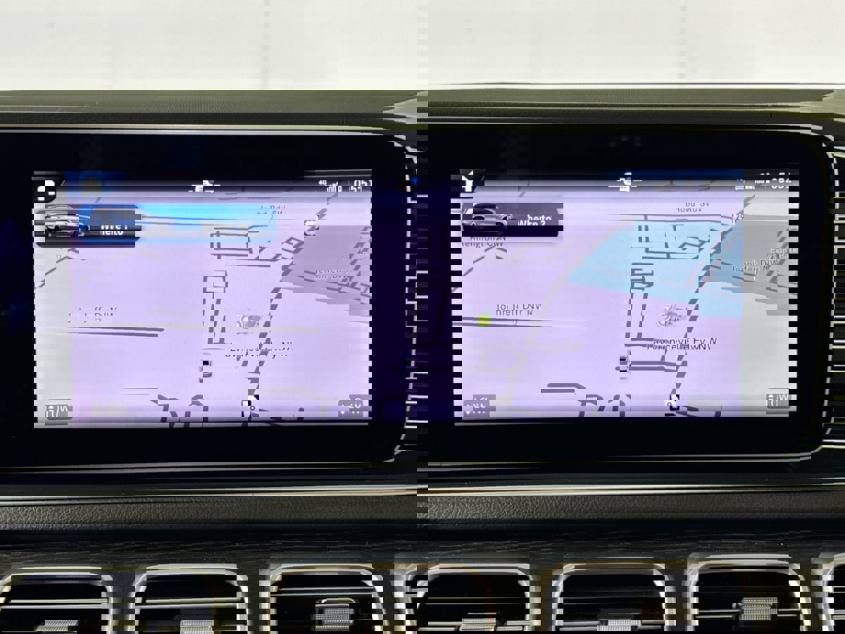 Used 2024 Mercedes-Benz GLS 450 4MATIC image 14