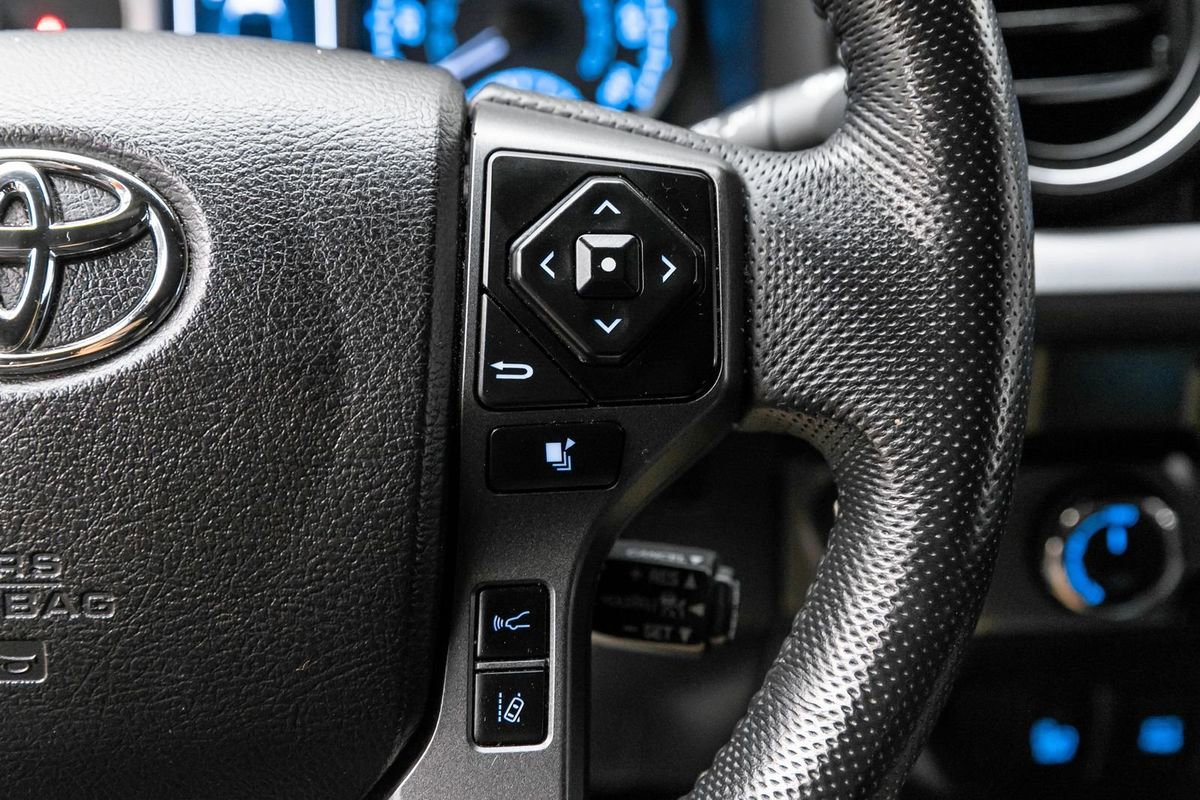 Used 2021 Toyota Tacoma TRD Sport w/ Technology Package image 25