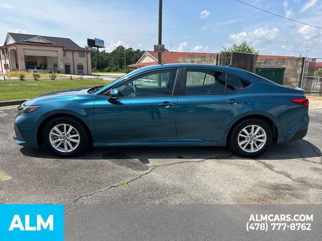 Used 2025 Toyota Camry LE FWD image 9