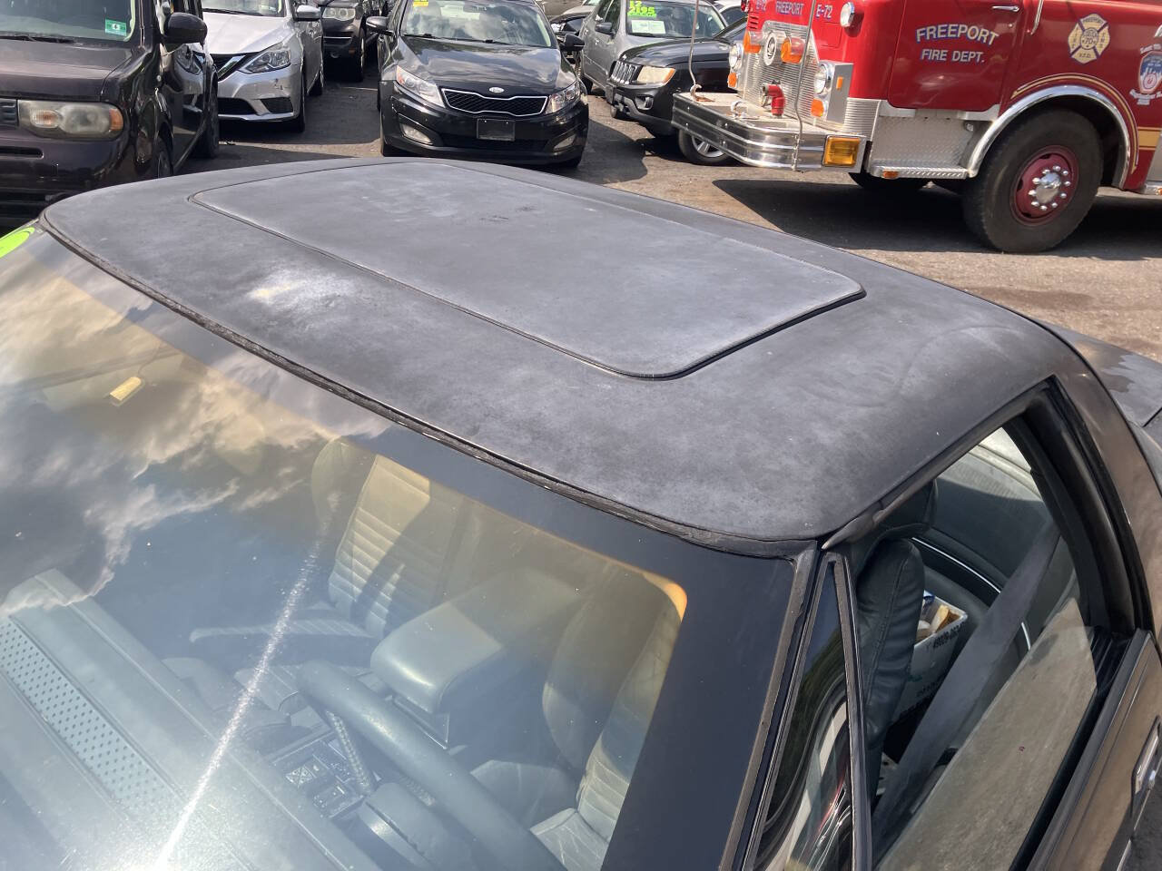 Used 1989 Buick Reatta Coupe FWD image 12