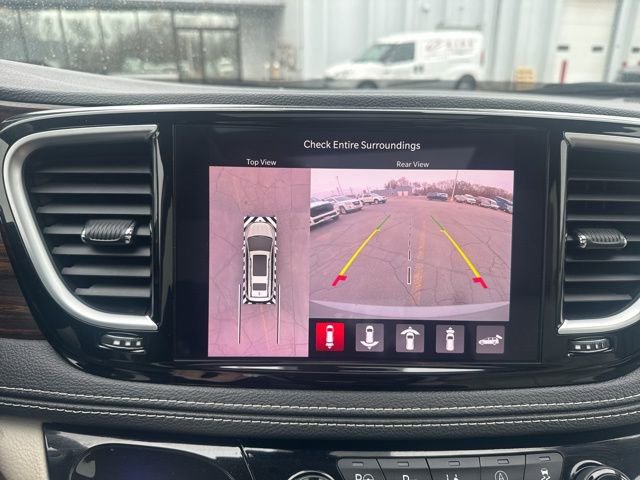Used 2021 Chrysler Pacifica Limited w/ Premium & Safety Sphere Group image 18