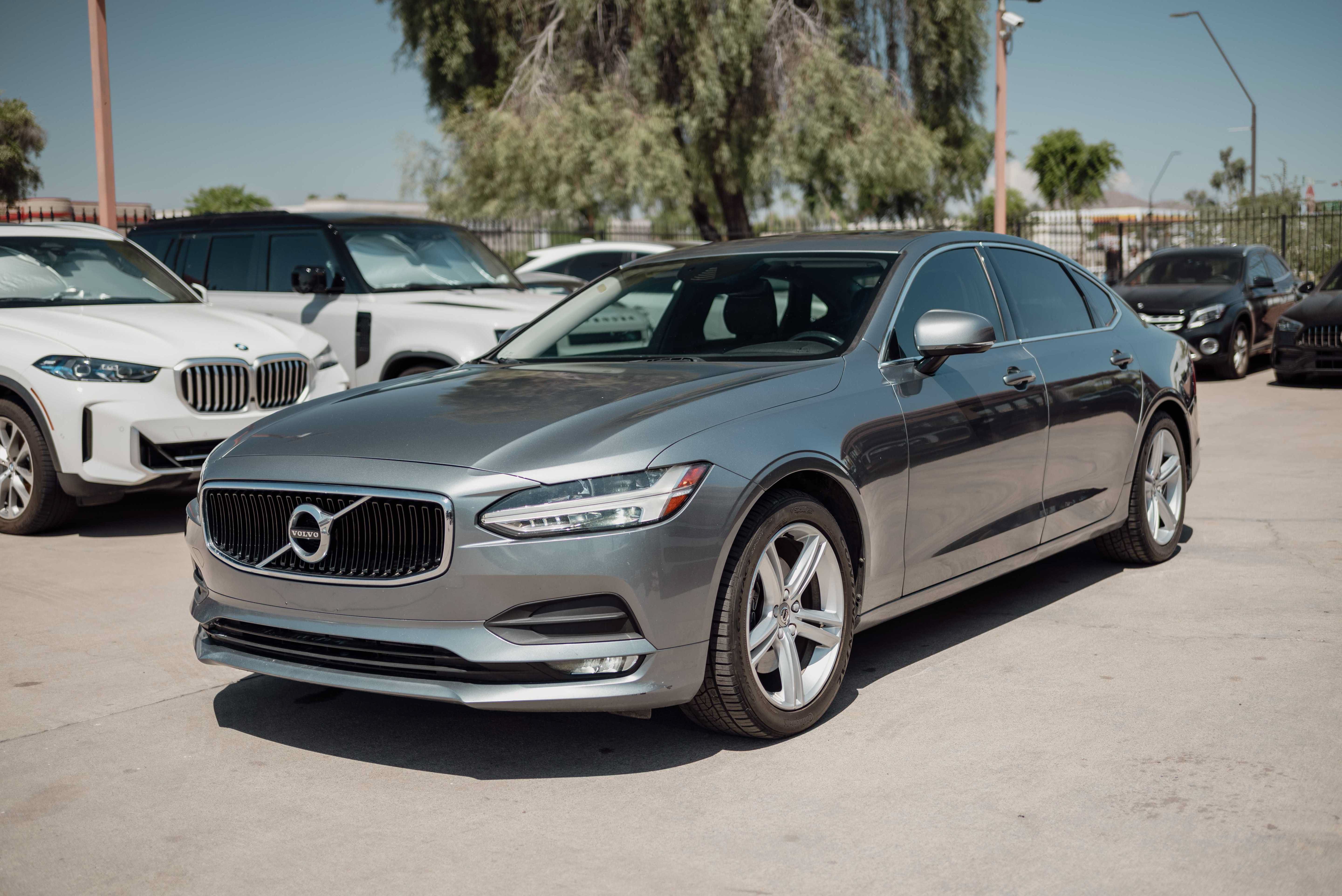 Used 2018 Volvo S90 T5 Momentum w/ Protection Package Premier