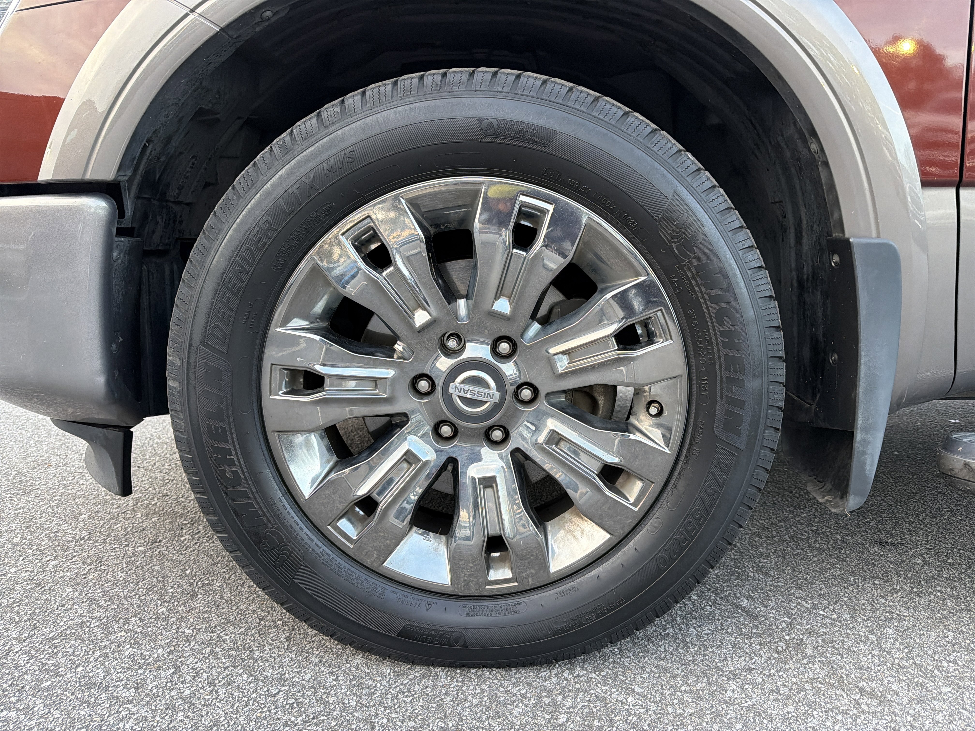 Used 2019 Nissan Titan Platinum Reserve w/ Platinum Utility Package image 12