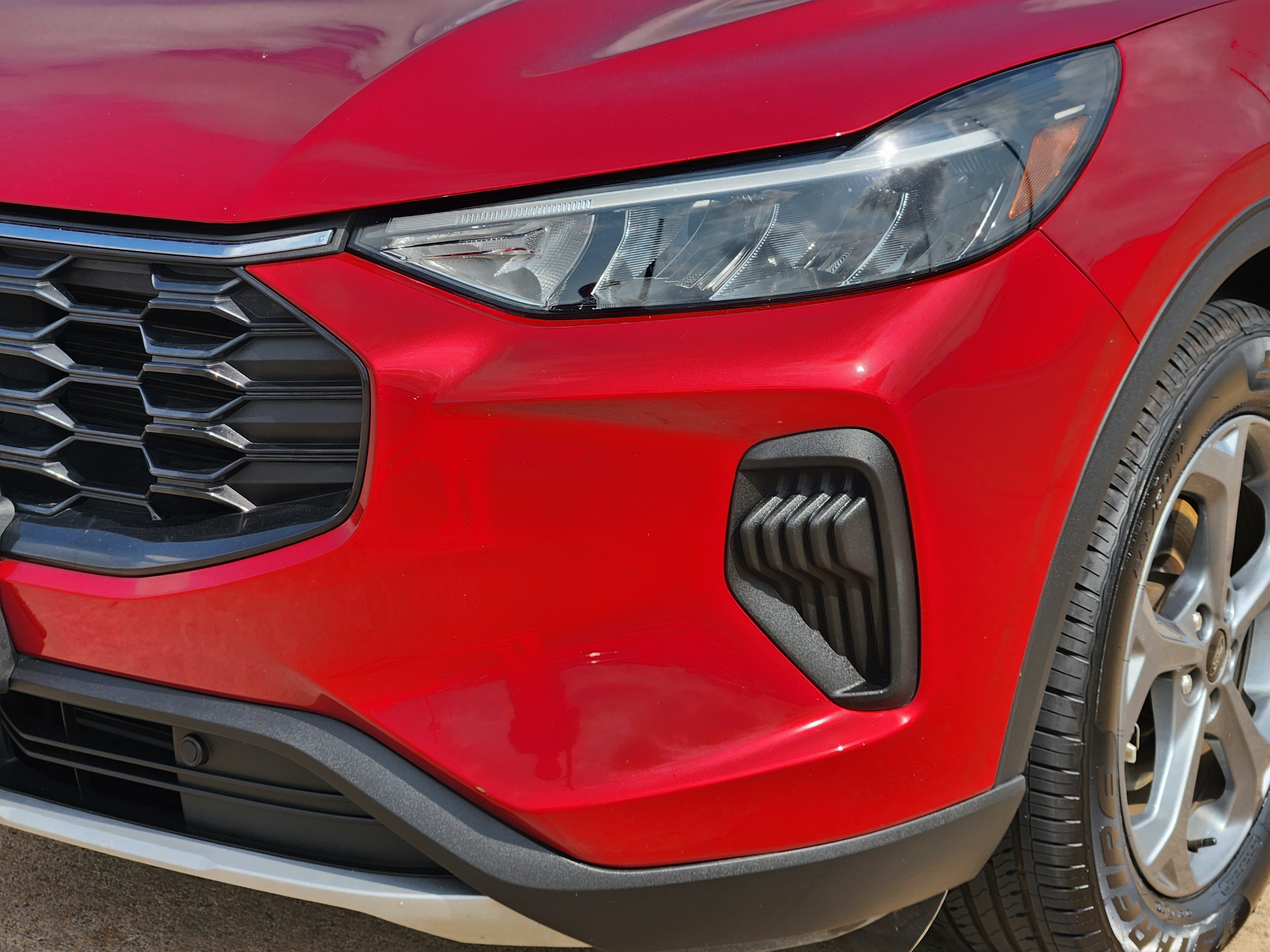 Used 2025 Ford Escape ST-Line FWD image 10