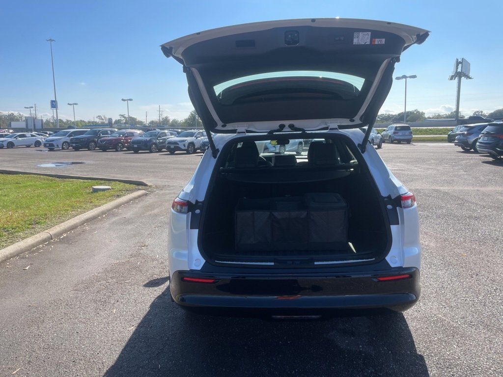 New 2025 Toyota Crown Signia image 13