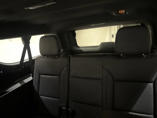 Certified 2024 Chevrolet Suburban Z71 w/ Luxury Package AWD/4WD image 25