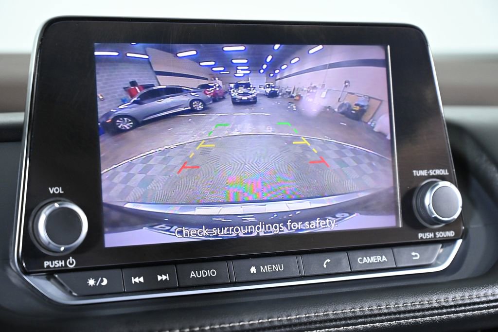 Used 2022 Nissan Rogue SV w/ SV Premium Package image 17