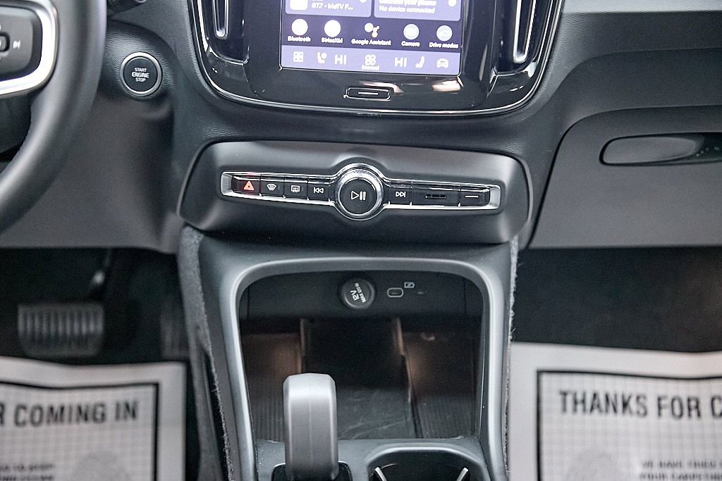 New 2026 Volvo XC40 B5 Core image 26