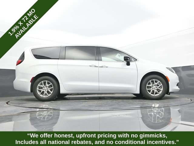 New 2026 Chrysler Voyager LX FWD image 60