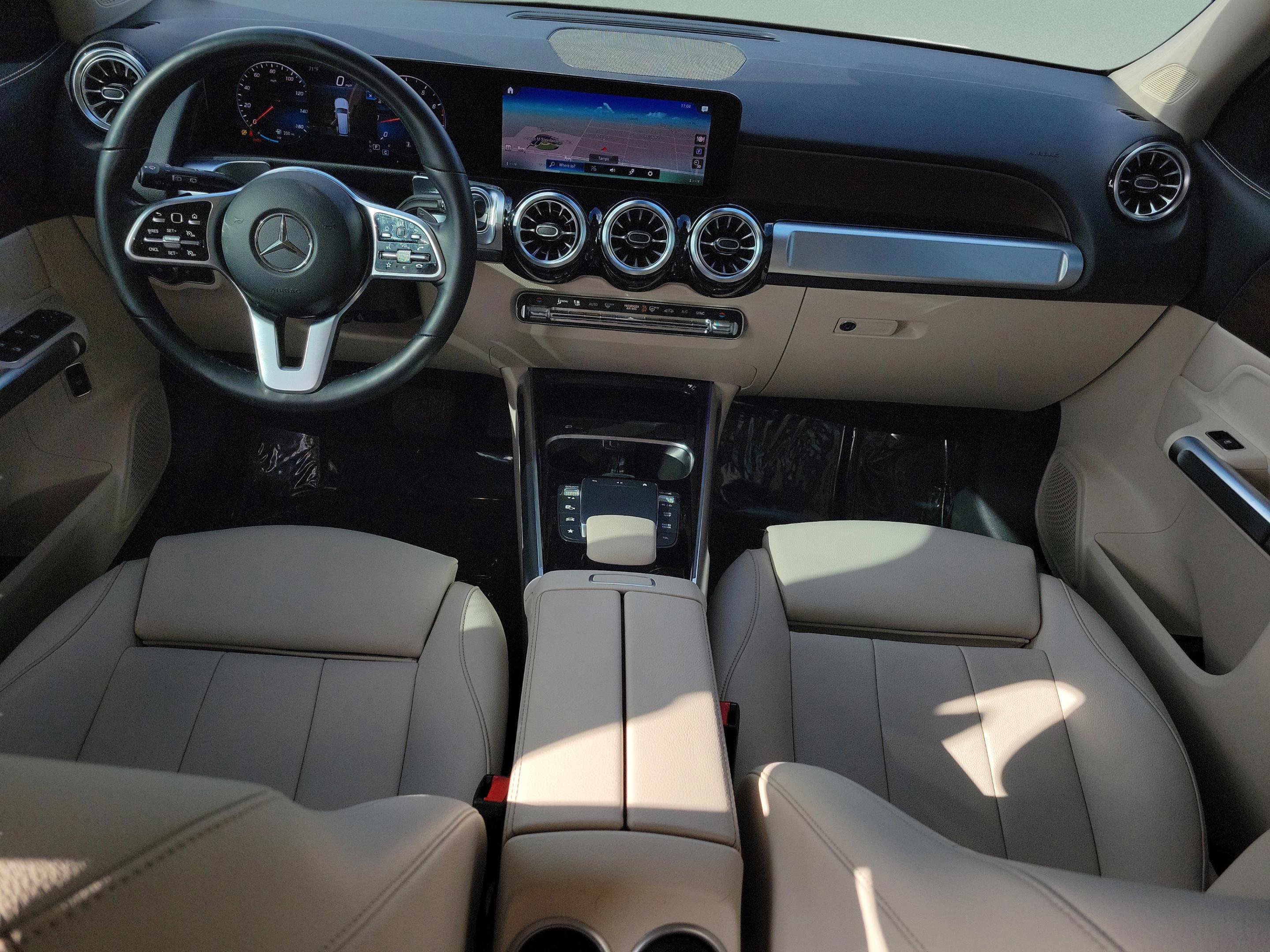 Used 2023 Mercedes-Benz GLB 250 4MATIC image 10