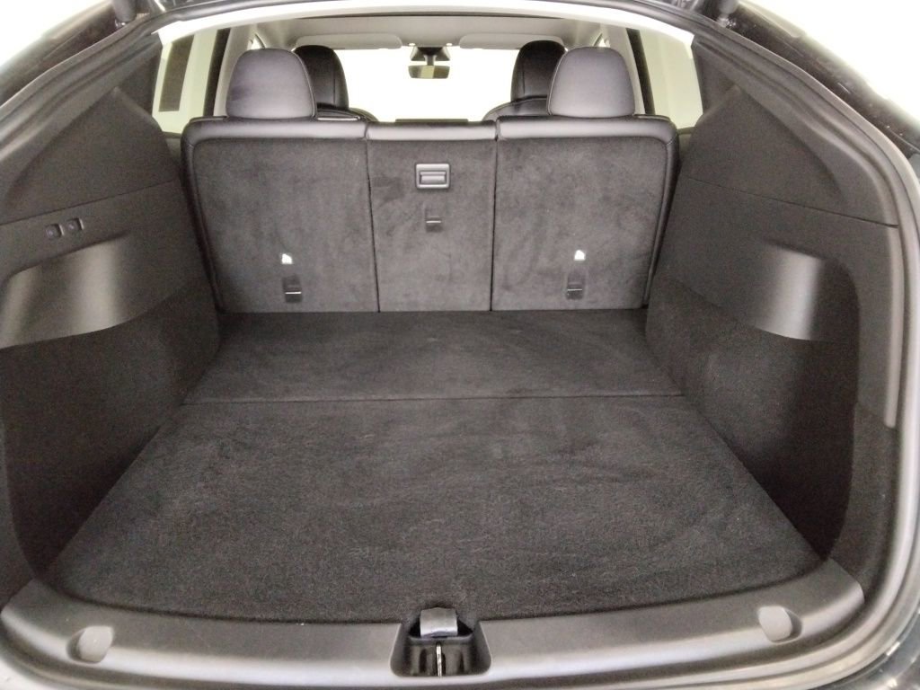 Used 2021 Tesla Model Y Long Range image 10