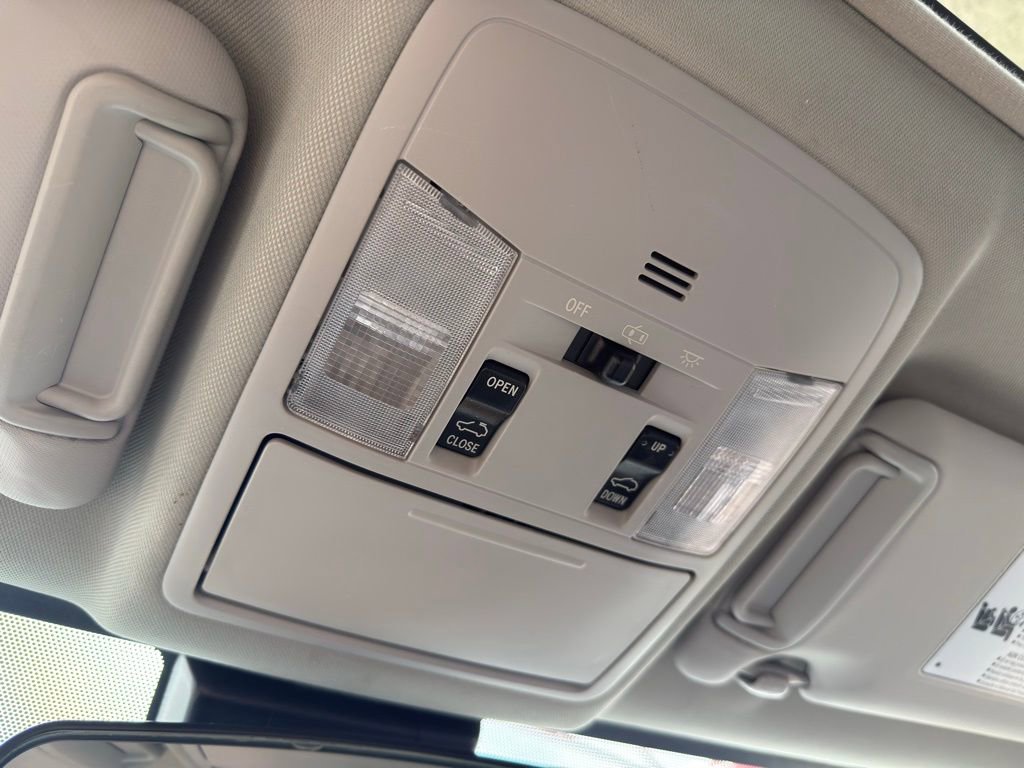 Used 2017 Toyota RAV4 XLE image 22