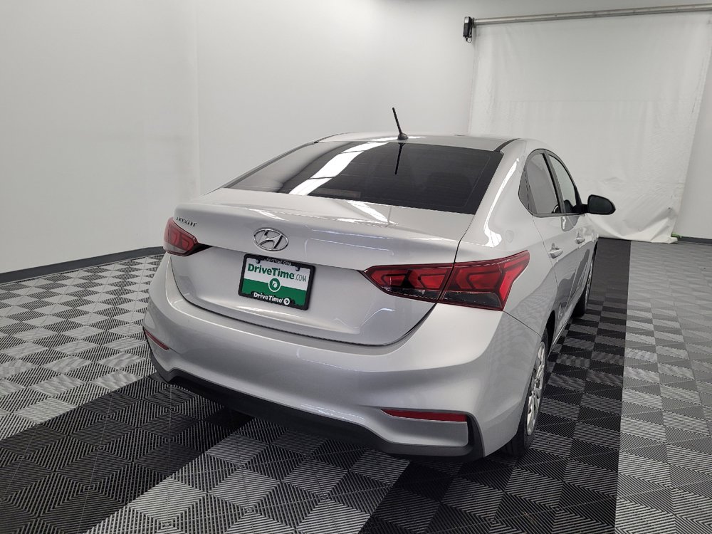 Used 2022 Hyundai Accent SE w/ Cargo Package FWD image 7