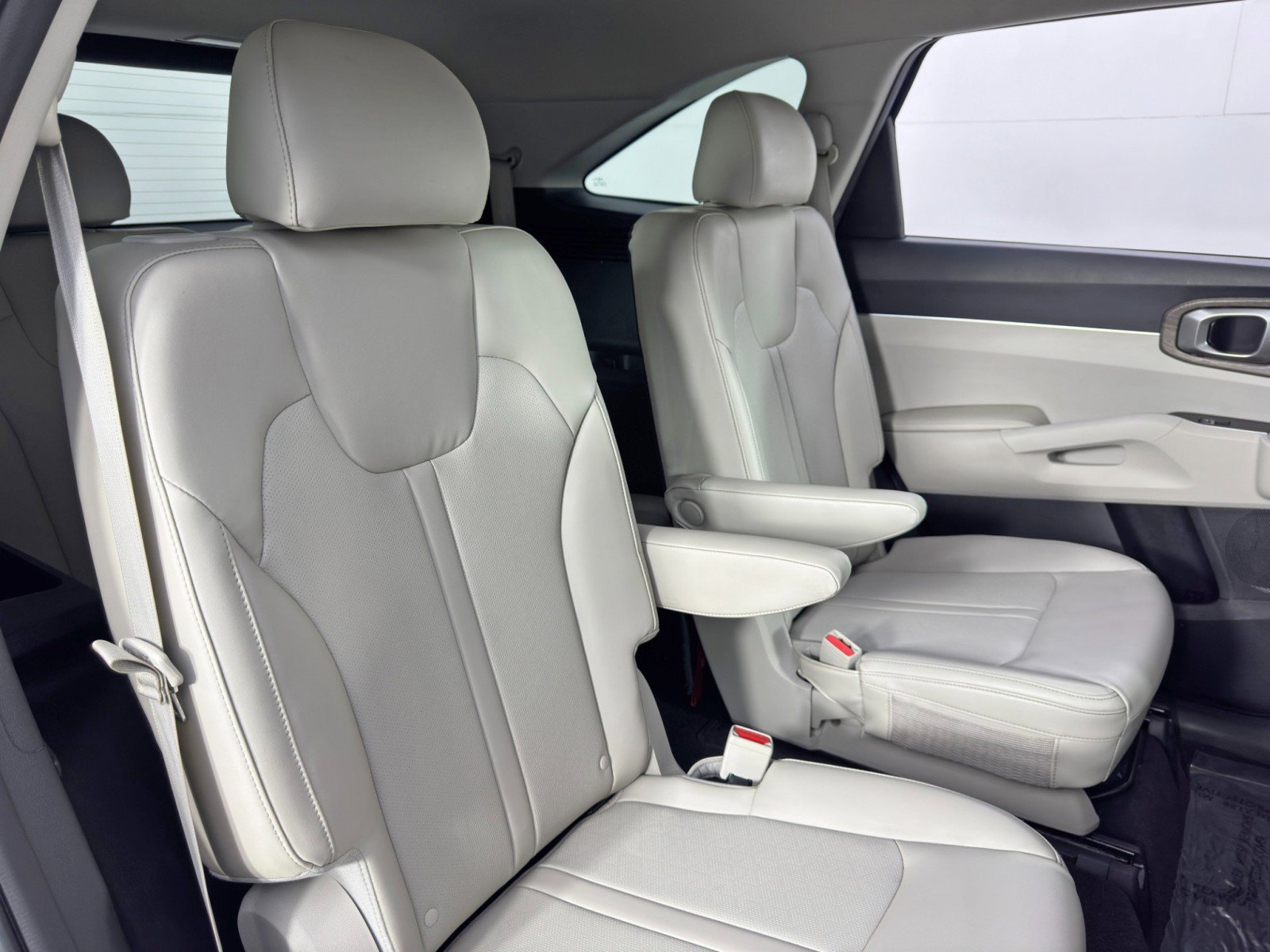 Used 2021 Kia Sorento EX image 37