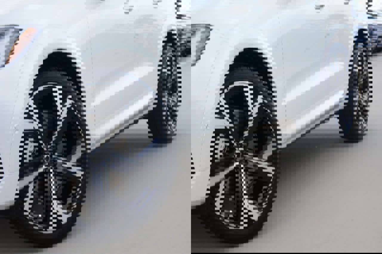 New 2026 Volvo XC60 B5 Ultra w/ Protection Package Premier image 6