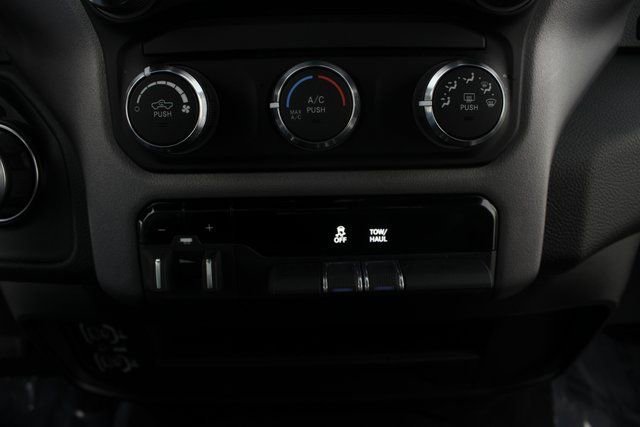 Used 2024 RAM 2500 Big Horn w/ Bed Utility Group image 6