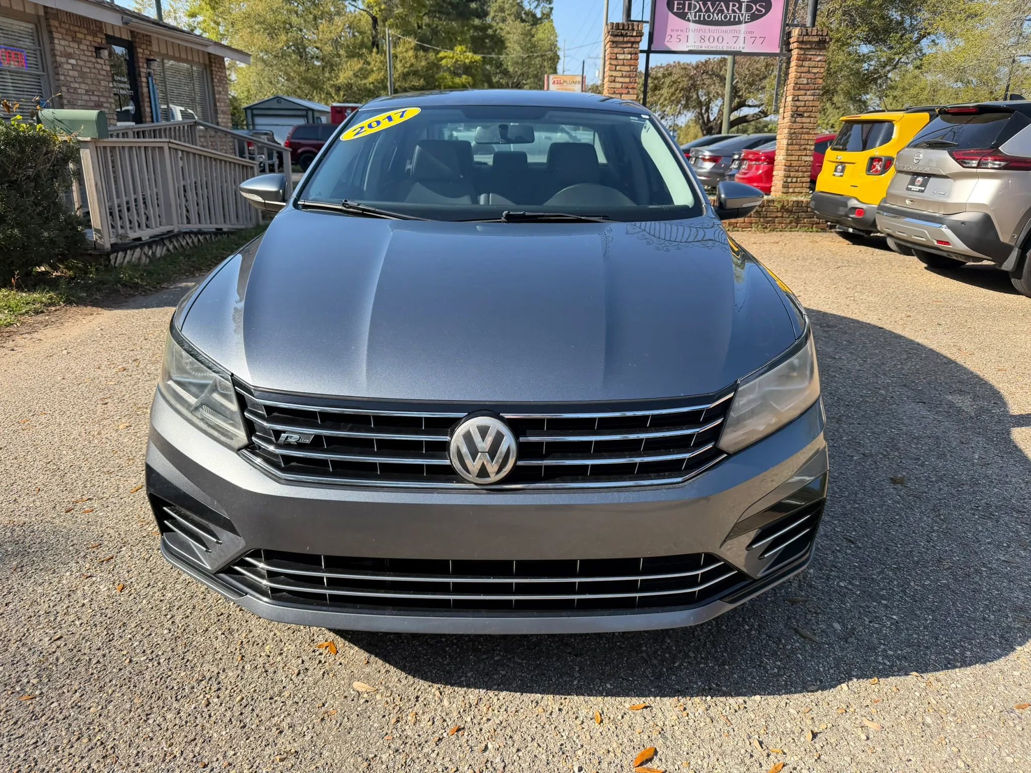 Used 2017 Volkswagen Passat 1.8T R-Line image 2