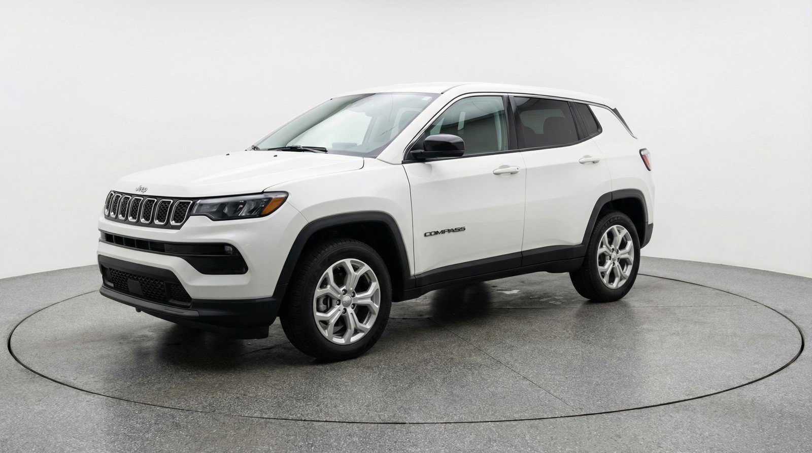 Used 2025 Jeep Compass Latitude image 3